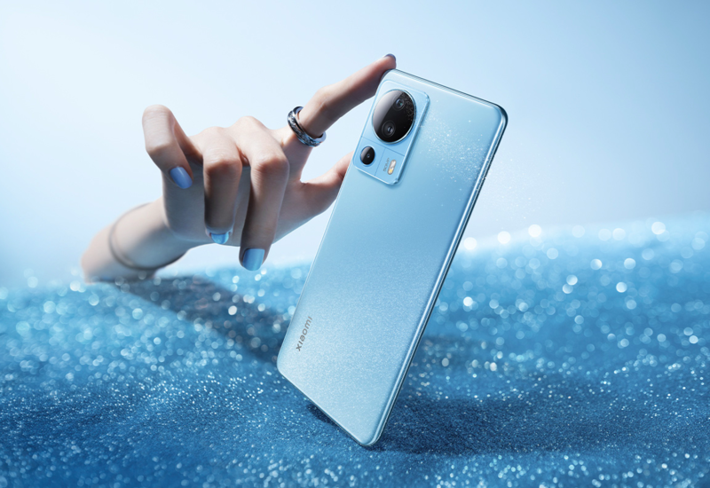 Xiaomi 13 Lite с "островом":