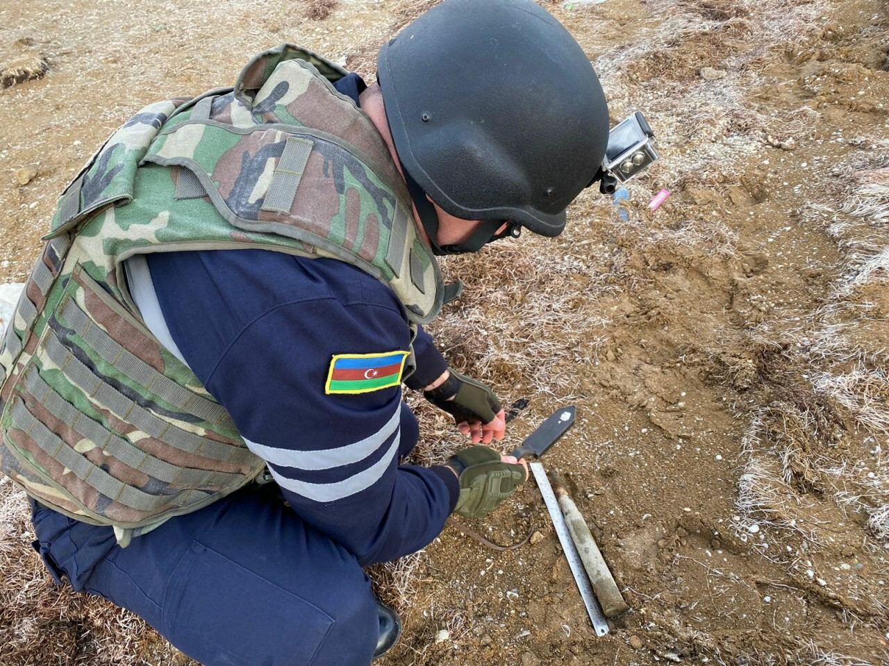 В Баку обнаружили снаряд