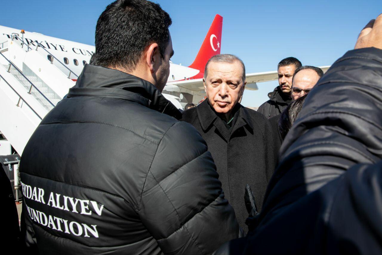 Ərdoğan Birinci xanım Mehriban Əliyevanın tapşırığı üzrə Qaziantepdə olan Heydər Əliyev Fondunun nümayəndələri ilə görüşüb