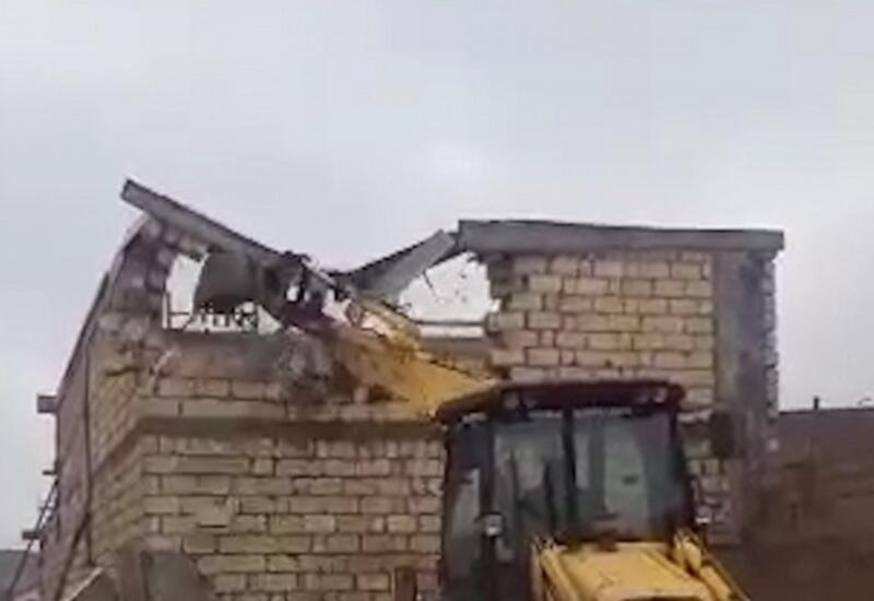 Daha bir qanunsuz obyekt söküldü