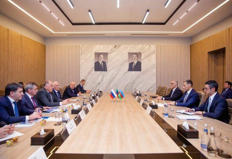 Азербайджан и Дагестан обсудили очереди, возникающие в погранпунктах