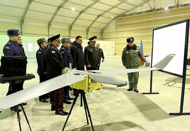 Gürcüstan nümayəndə heyəti hərbi hissələri ziyarət edib