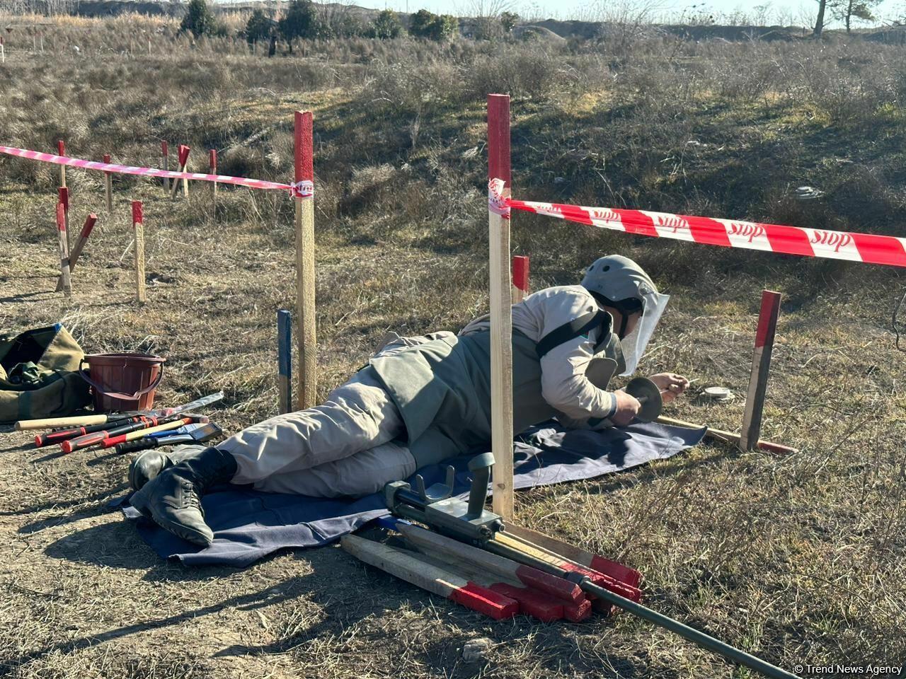 Ermənilər Füzulidə kütləvi məzarlıqların ətrafını minalayıb