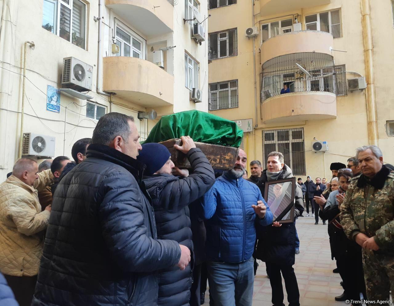 Народного артиста Азербайджана Рамиза Новруза аплодисментами проводили в последний путь