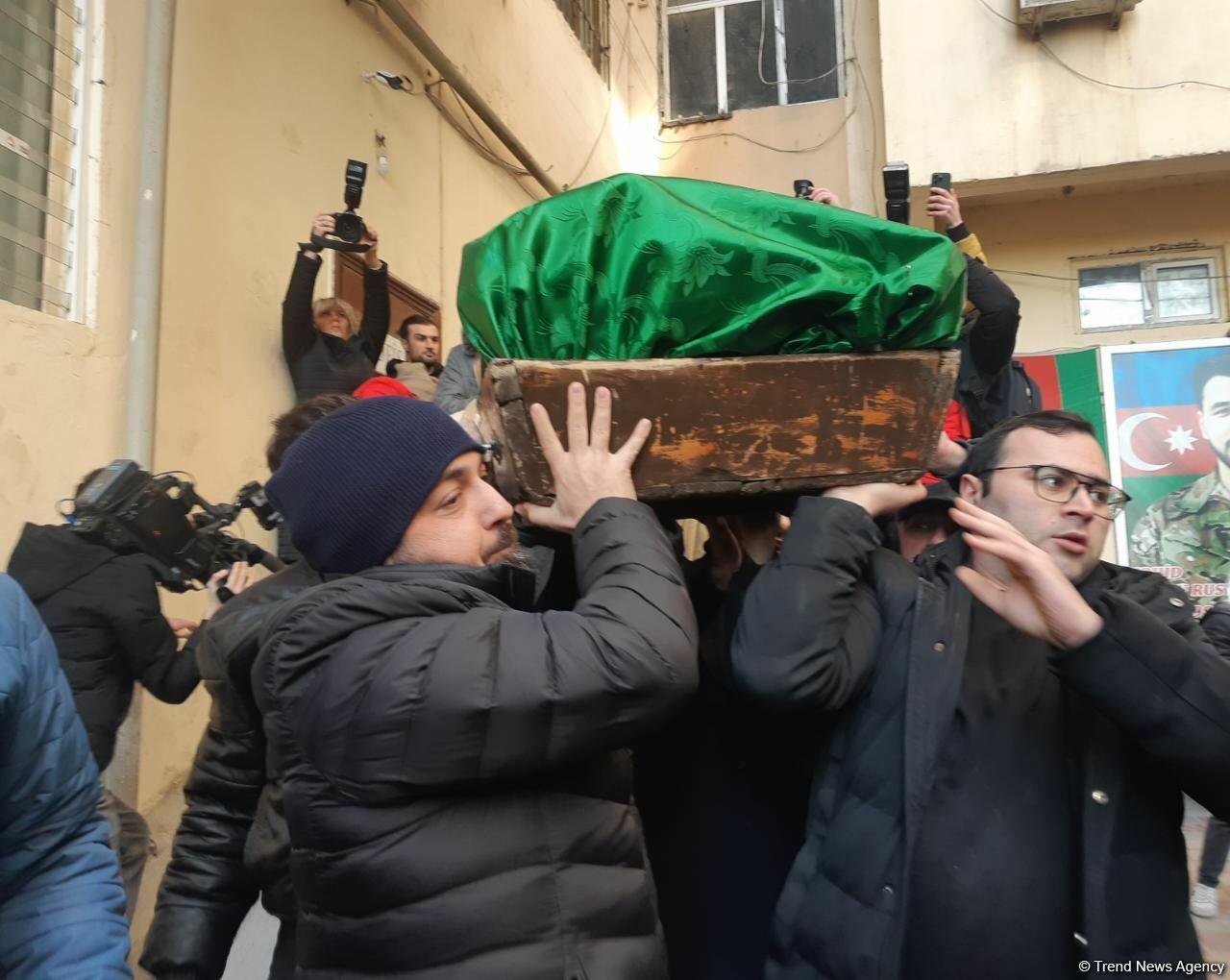 Народного артиста Азербайджана Рамиза Новруза аплодисментами проводили в последний путь