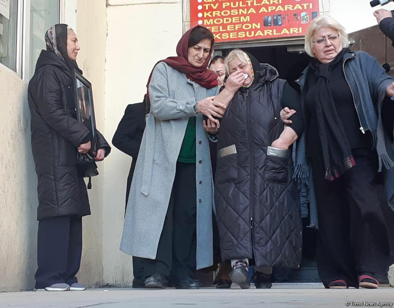 Народного артиста Азербайджана Рамиза Новруза аплодисментами проводили в последний путь