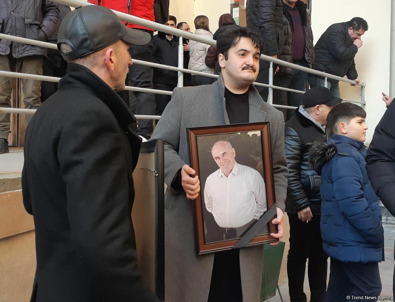 Народного артиста Азербайджана Рамиза Новруза аплодисментами проводили в последний путь