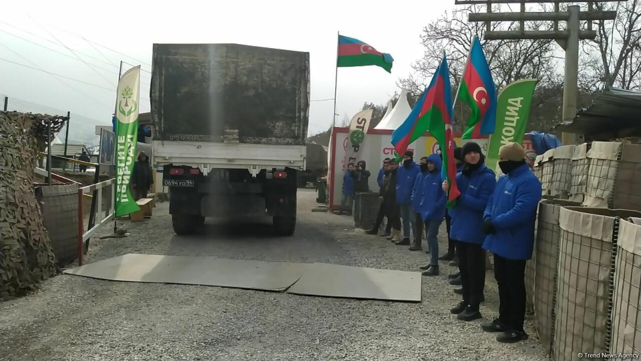 Laçın yolundan sülhməramlıların növbəti avtomobil karvanı keçib