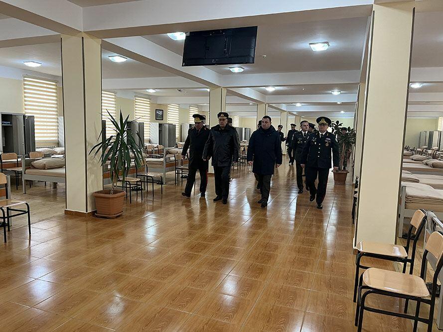 Gürcüstan nümayəndə heyəti hərbi hissələri ziyarət edib