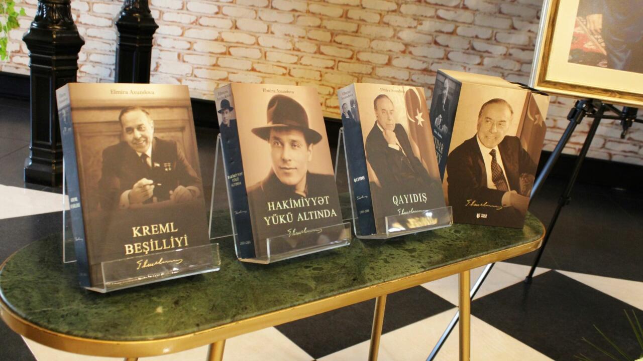 В честь "Года Гейдара Алиева" прошел литературно-музыкальный вечер "Sözün də su kimi lətafəti var"