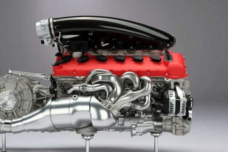 Миниатюрную копию двигателя Ferrari оценили как настоящий автомобиль