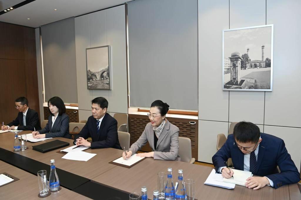 Джейхун Байрамов встретился со спецпредставителем правительства КНР