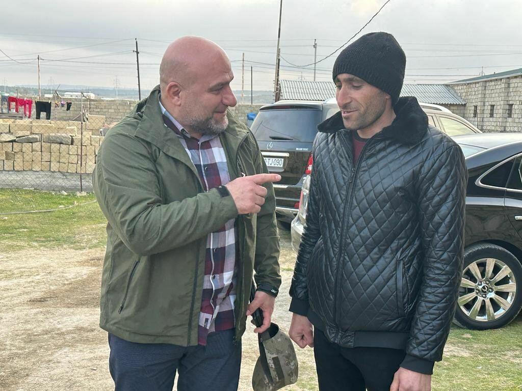 Sərvər Bəşirliyə avtomobil hədiyyə edən türkiyəli iş adamı: "çox təsirləndim"