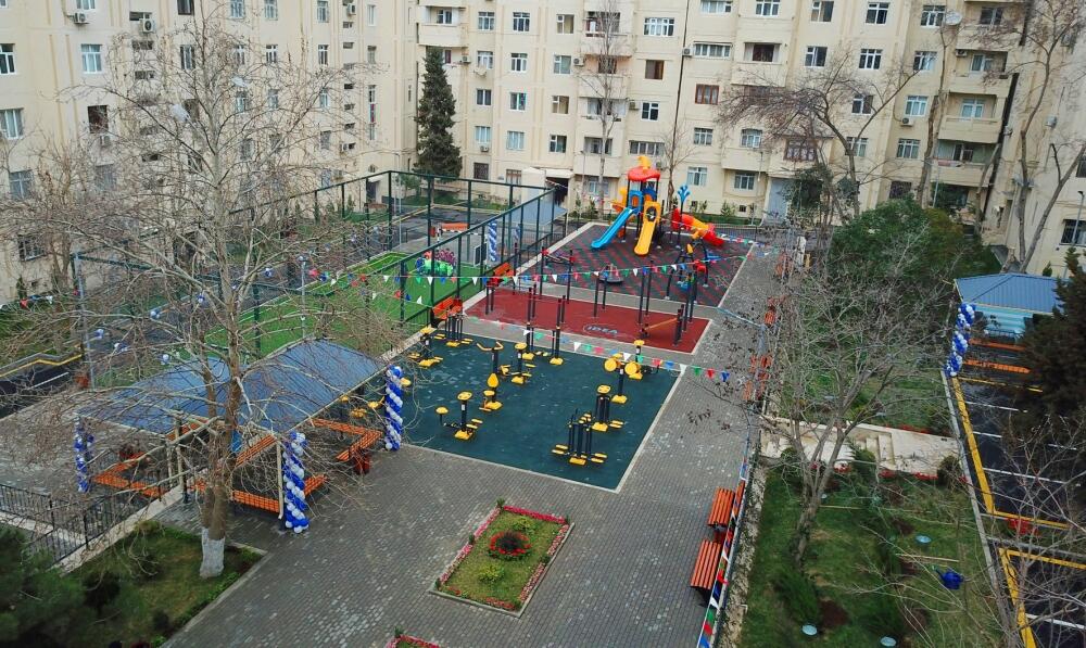 С участием вице-президента Фонда Гейдара Алиева Лейлы Алиевой в рамках проекта "Наш двор" состоялось открытие очередного обновленного двора