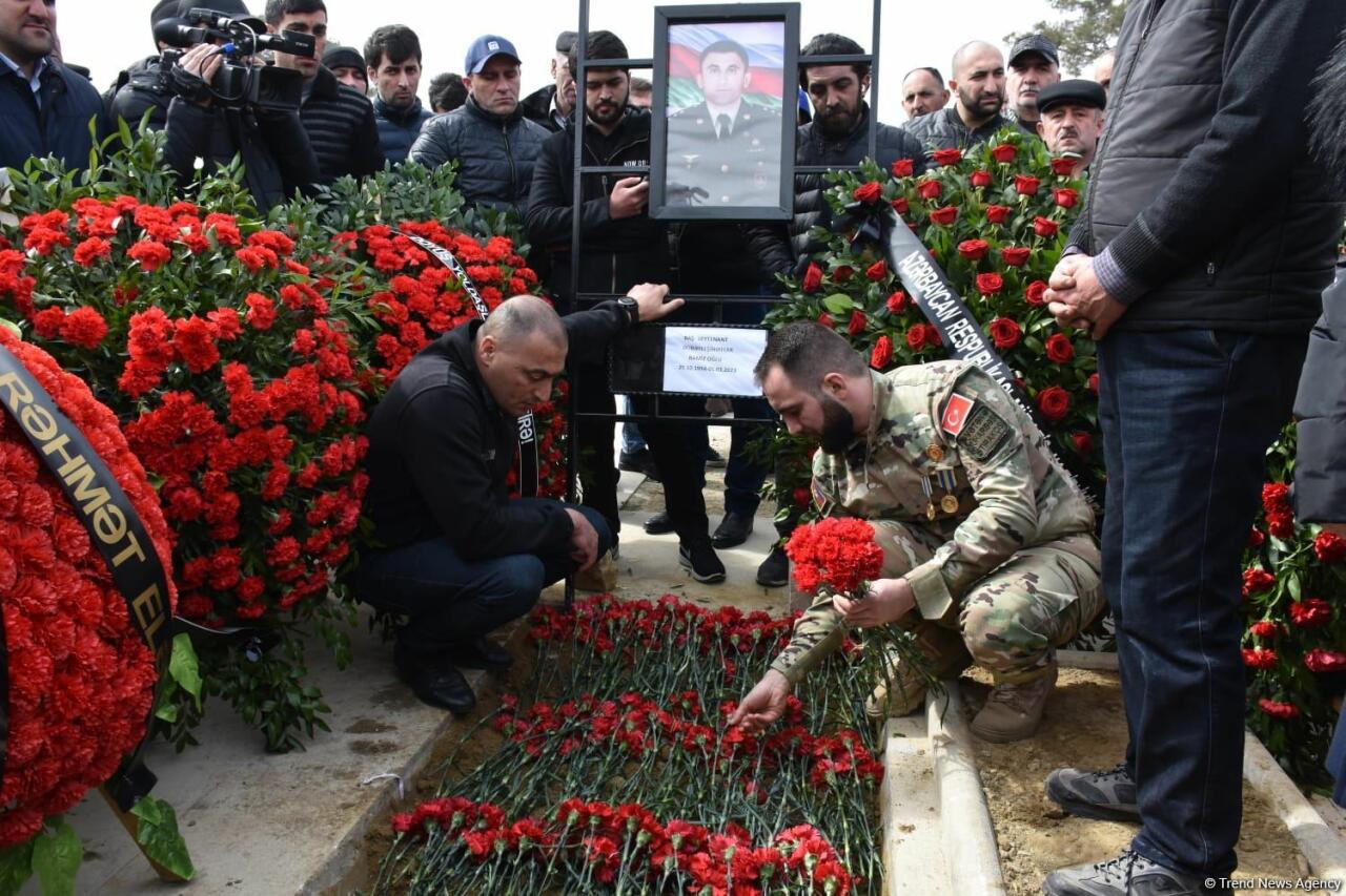 Шехид Шахрияр Алибейли похоронен