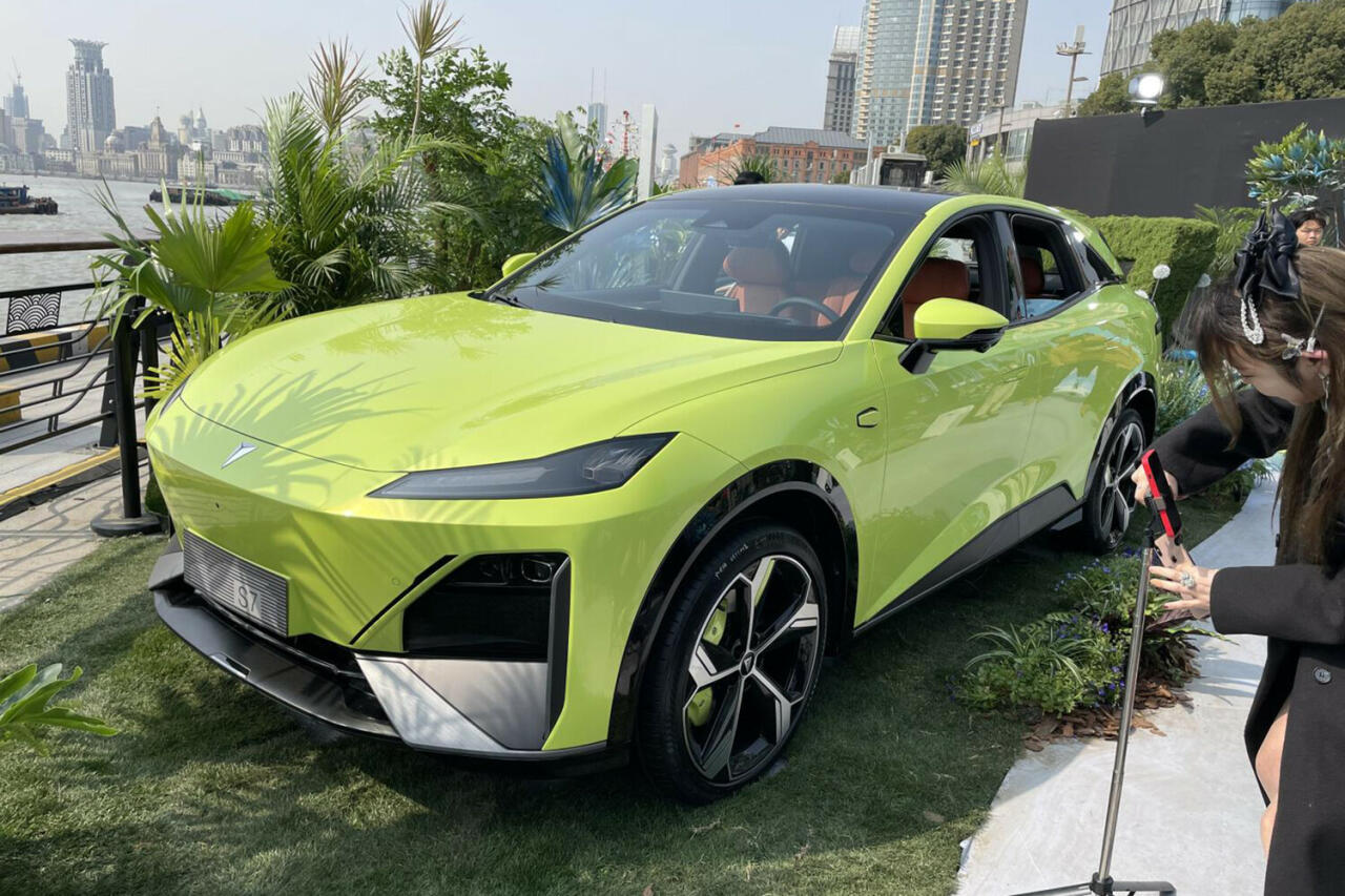 Changan представил в Китае новый кроссовер Shenlan S7