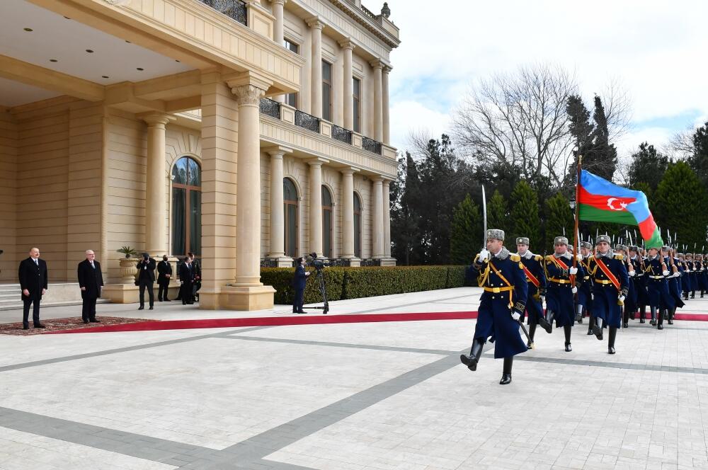 Latviya Prezidenti Egils Levitsin rəsmi qarşılanma mərasimi olub