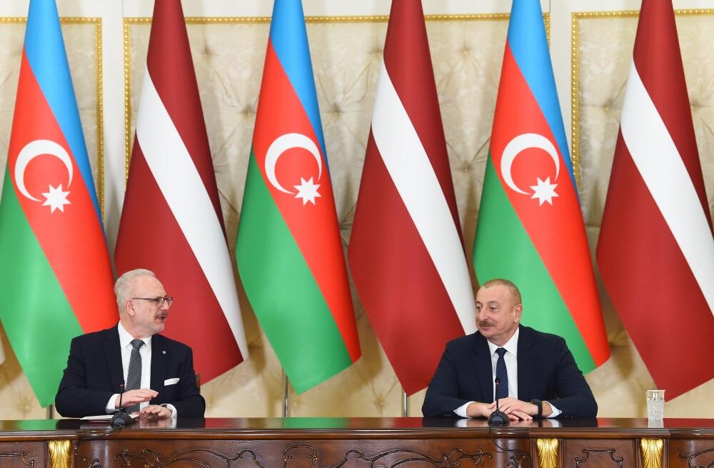 Azərbaycan və Latviya prezidentləri mətbuata bəyanatlarla çıxış ediblər