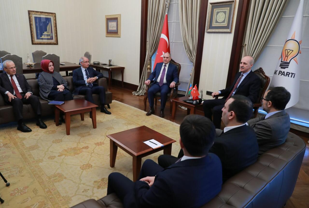 Ankarada YAP Sədrinin müavini ilə AK Parti Sədrinin birinci müavini arasında görüş keçirilib