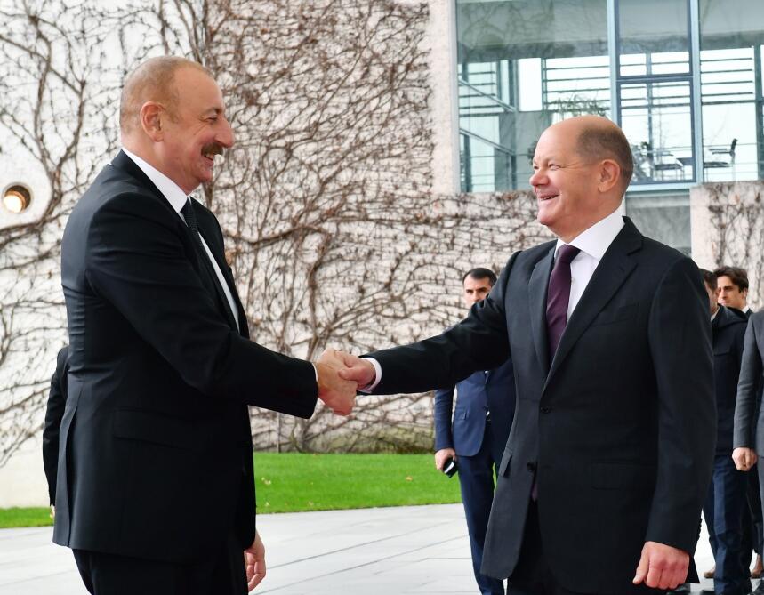 Состоялась встреча Президента Ильхама Алиева с канцлером Германии Олафом Шольцем один на один