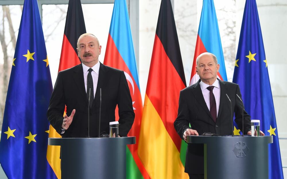 Президент Ильхам Алиев и Канцлер Олаф Шольц провели совместную пресс-конференцию