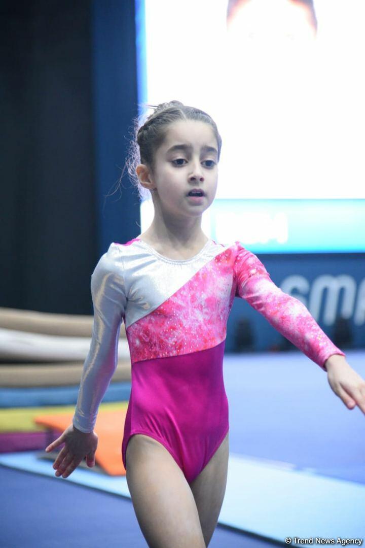 Дан старт первенству Азербайджана и чемпионату Баку по спортивной и акробатической гимнастике