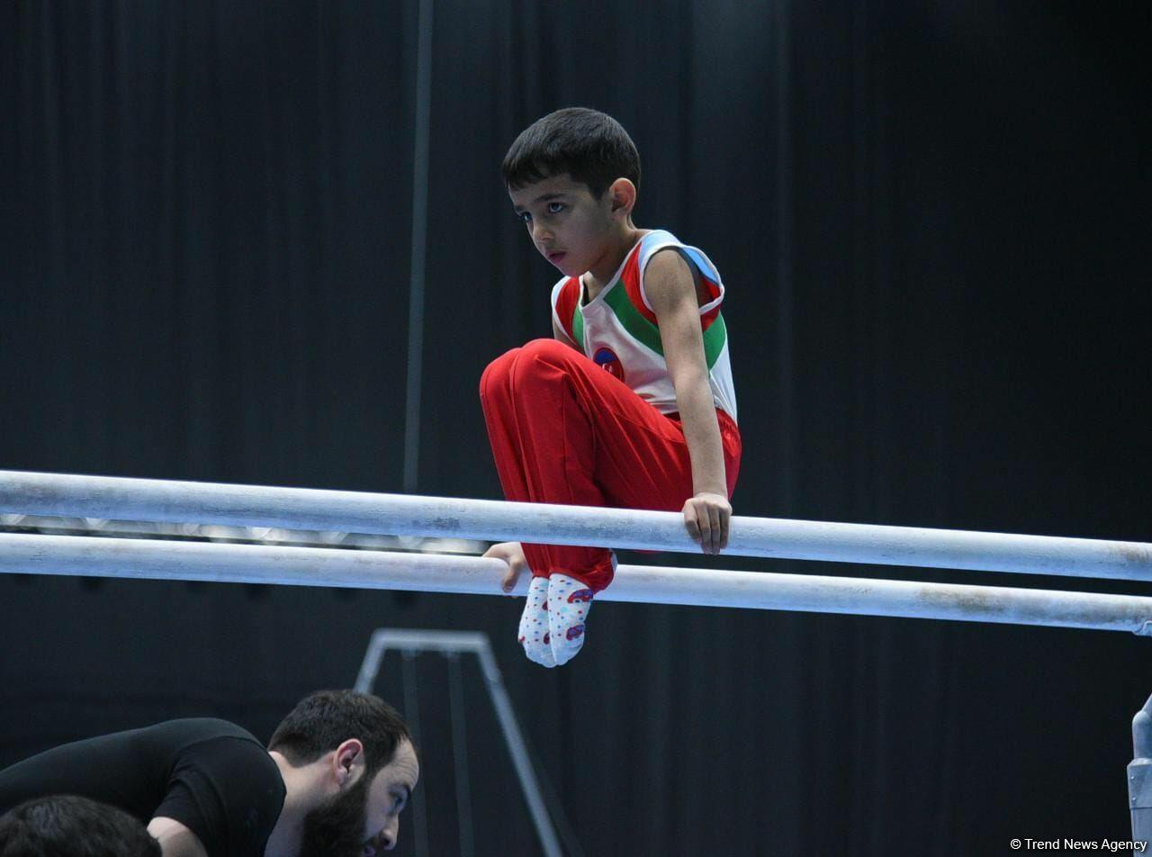 Дан старт первенству Азербайджана и чемпионату Баку по спортивной и акробатической гимнастике
