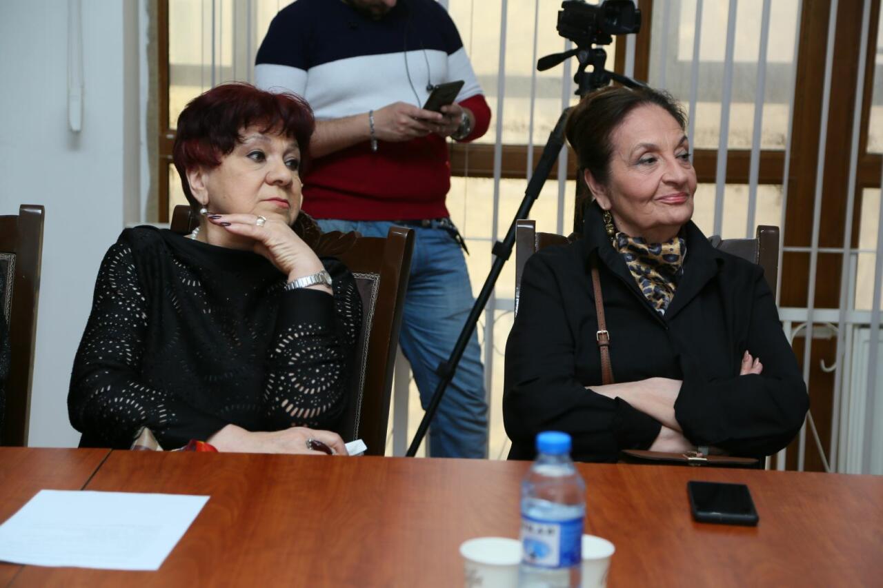 Улдуз Рафили-Алиева - первая азербайджанка, ставшая профессиональным театральным режиссёром