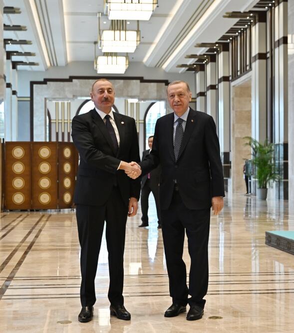 Президент Ильхам Алиев принял участие во внеочередном саммите глав государств Организации тюркских государств в Анкаре