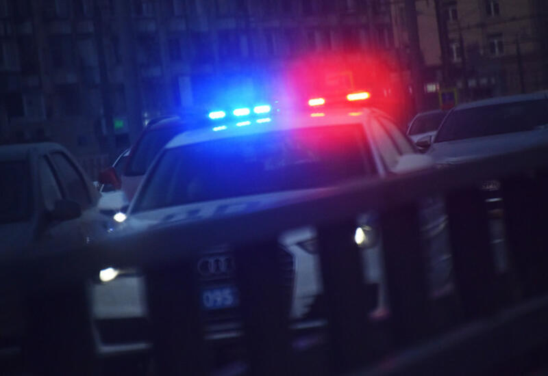 Водитель каршеринга въехал в уборочную технику в Москве