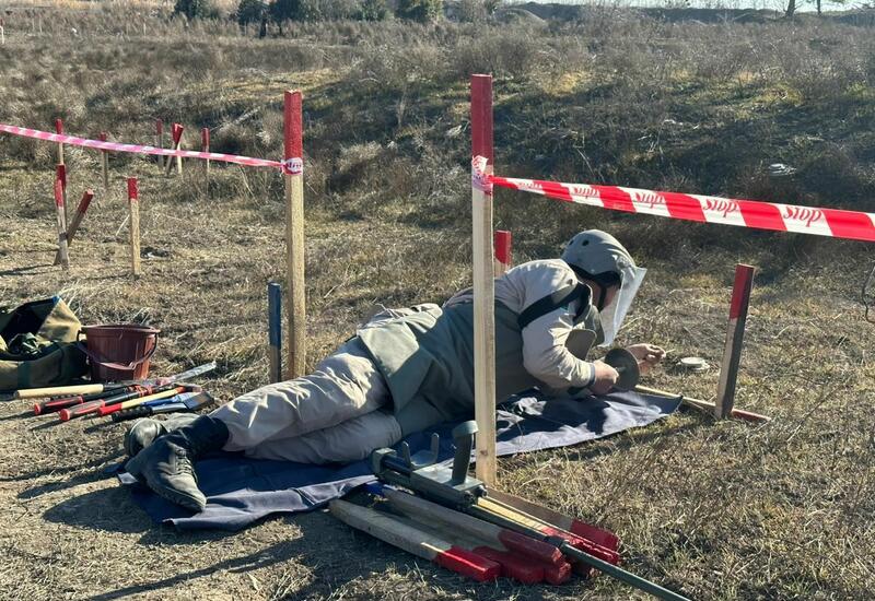 К операциям по разминированию привлечены четыре азербайджанские частные компании