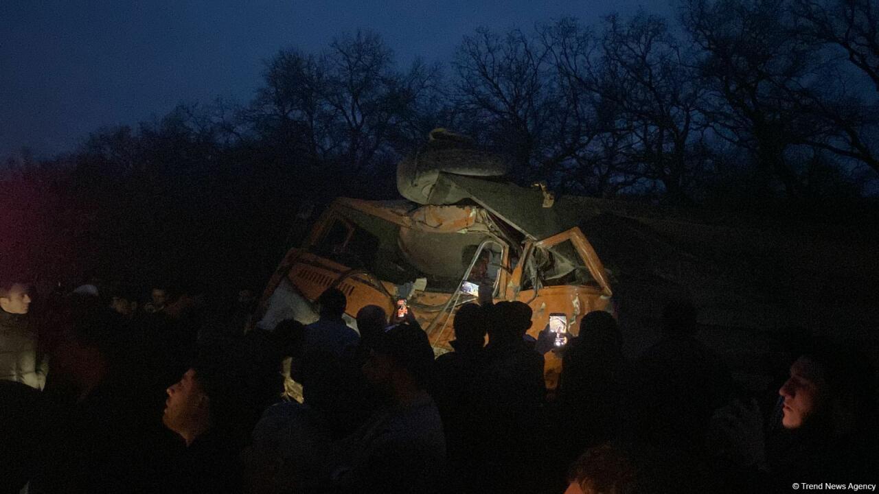 Тяжелое ДТП на дороге Баку-Хачмаз, есть погибшие
