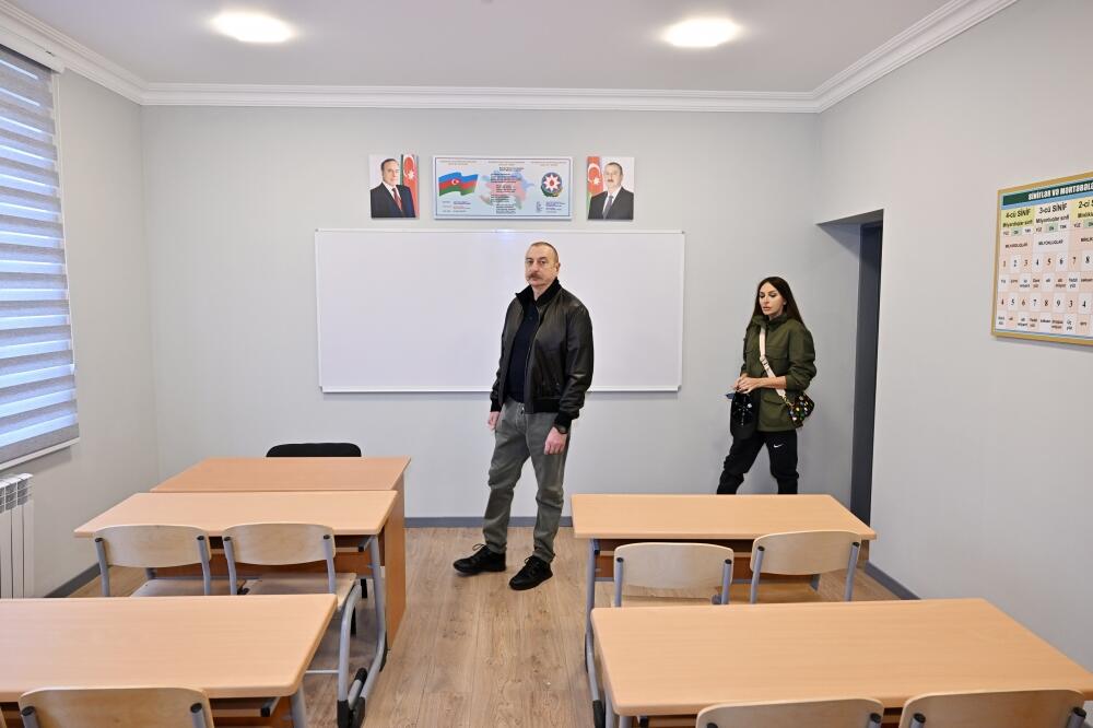 Prezident İlham Əliyev və Birinci xanım Mehriban Əliyeva Suqovuşanda tam orta məktəbində yaradılan şəraitlə tanış olub