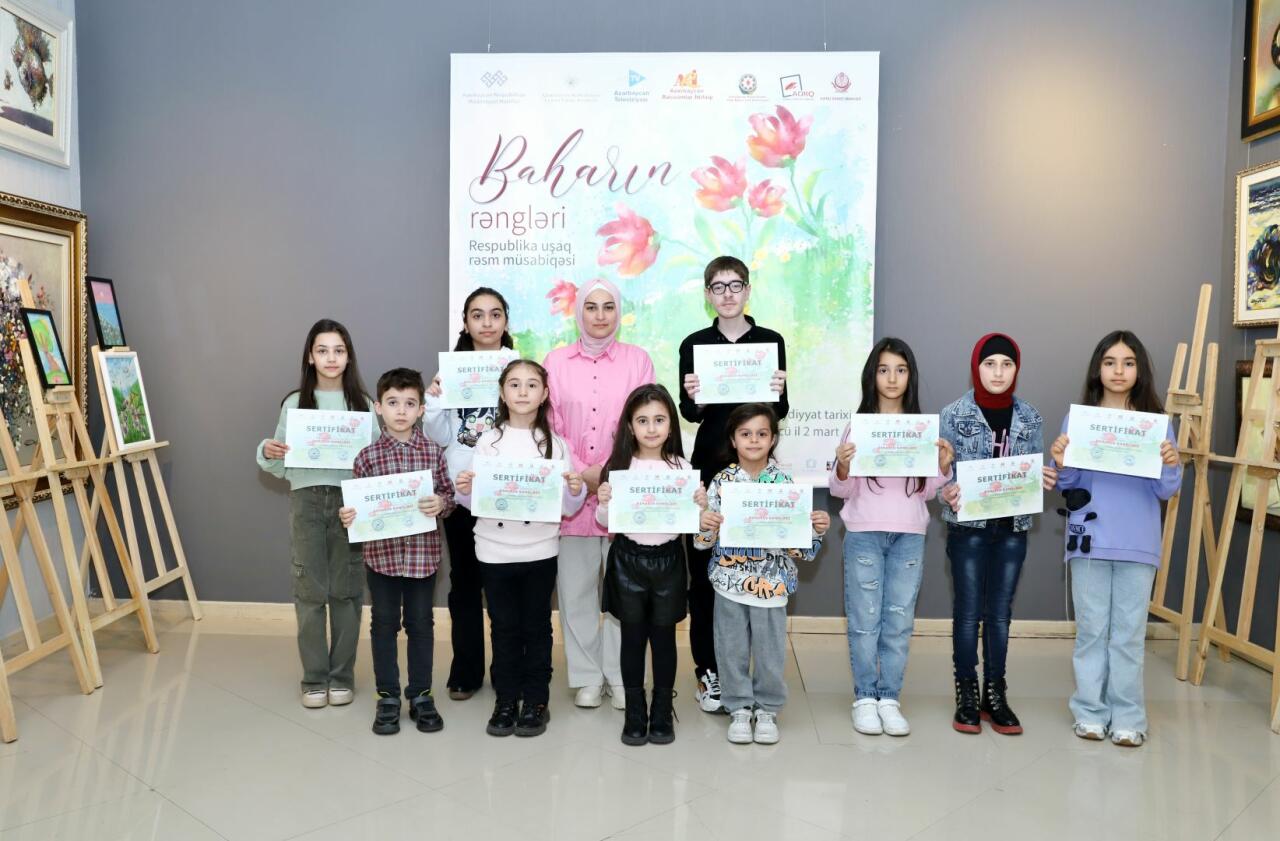 Итоговая выставка Республиканского конкурса детского рисунка "Baharın rəngləri"