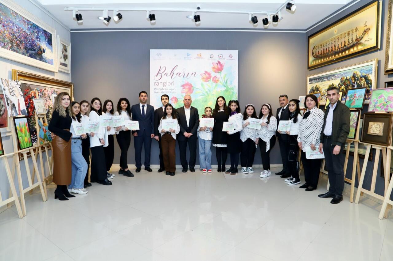 Итоговая выставка Республиканского конкурса детского рисунка "Baharın rəngləri"