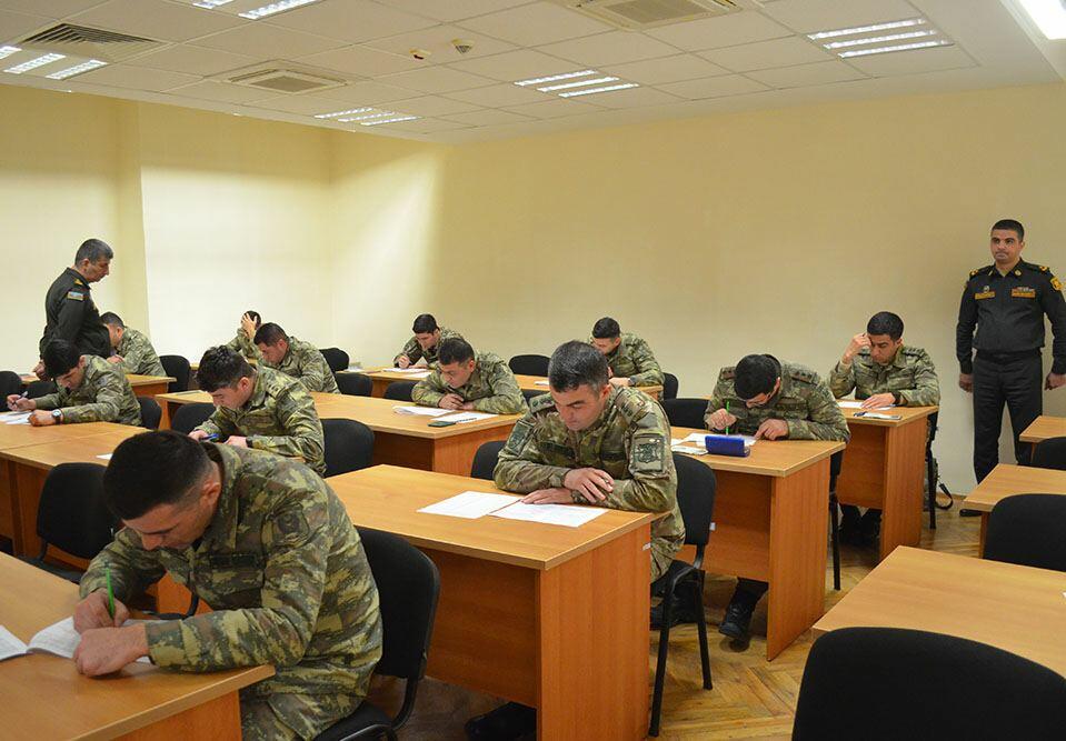 Azərbaycan Ordusunun kadr orqanı işçiləri ilə keçirilən təkmilləşdirmə kursu başa çatıb