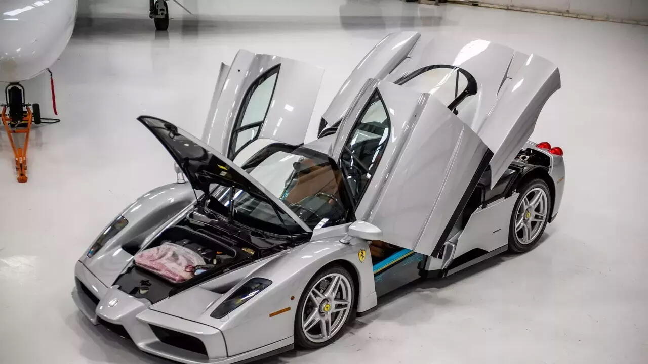 Ferrari Enzo в заводской упаковке выставили на торги