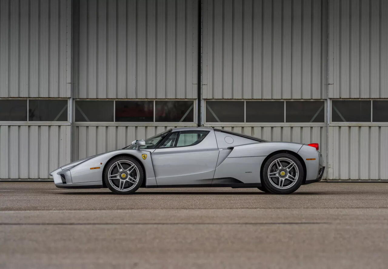 Ferrari Enzo в заводской упаковке выставили на торги