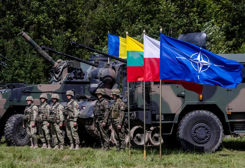 НАТО планирует развернуть трехсоттысячную армию у границ с РФ
