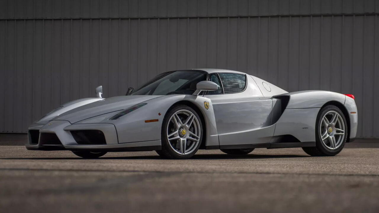 Ferrari Enzo в заводской упаковке выставили на торги
