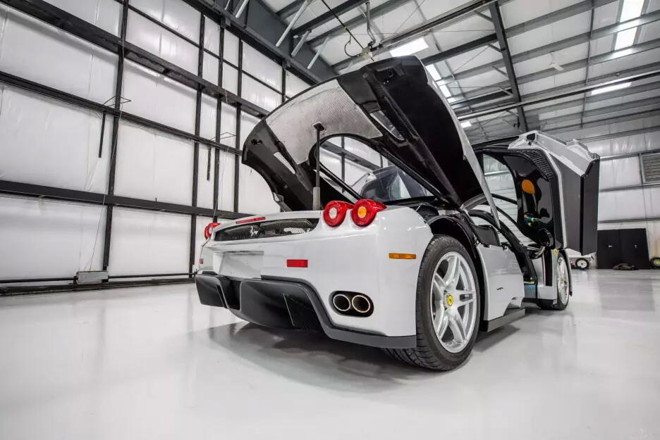 Ferrari Enzo в заводской упаковке выставили на торги