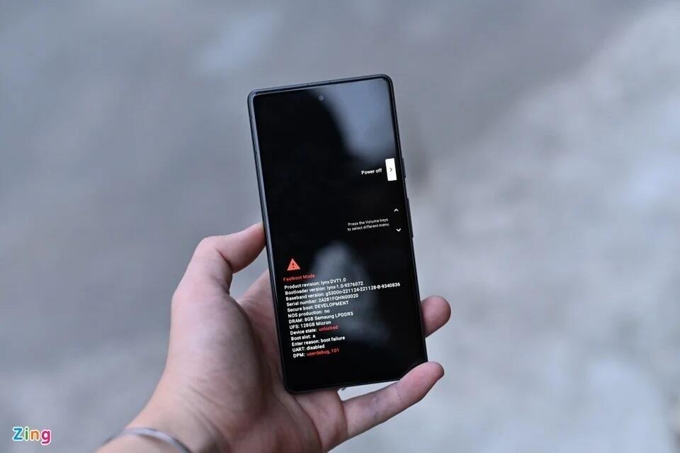 Смартфон Google Pixel 7a показали вживую до официального анонса