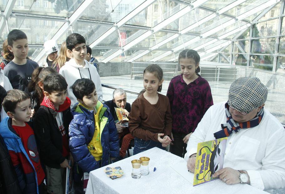 Bakı metrosunda retro vaqonlar nümayiş etdirilib