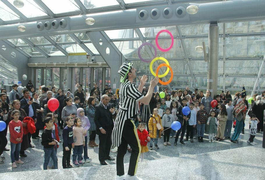 Bakı metrosunda retro vaqonlar nümayiş etdirilib