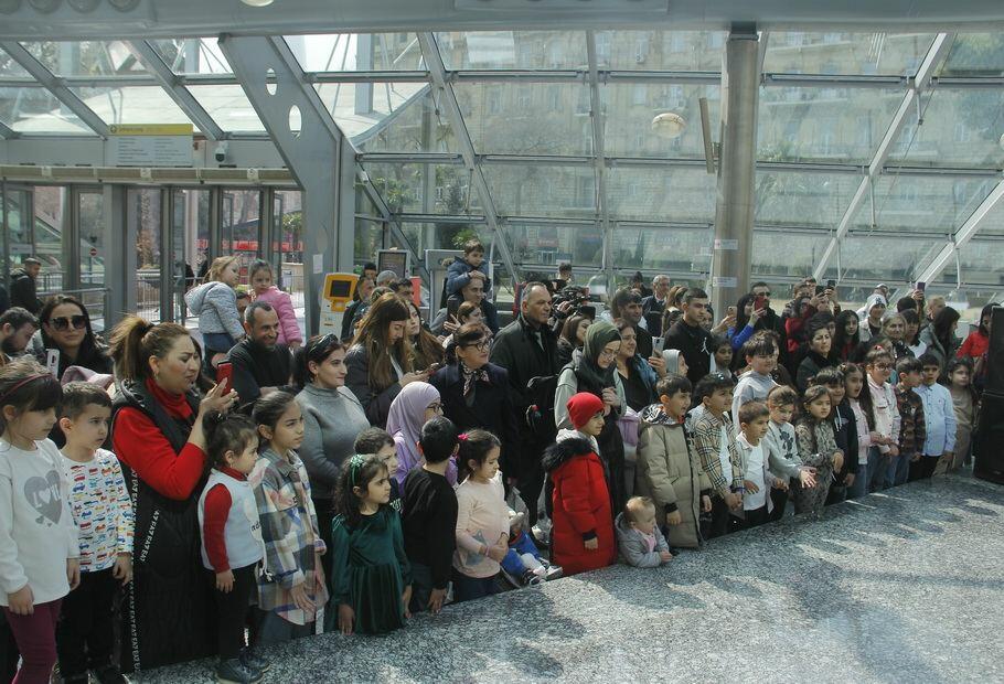 Bakı metrosunda retro vaqonlar nümayiş etdirilib