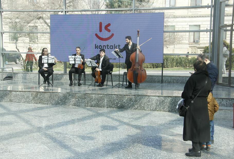 Bakı metrosunda retro vaqonlar nümayiş etdirilib