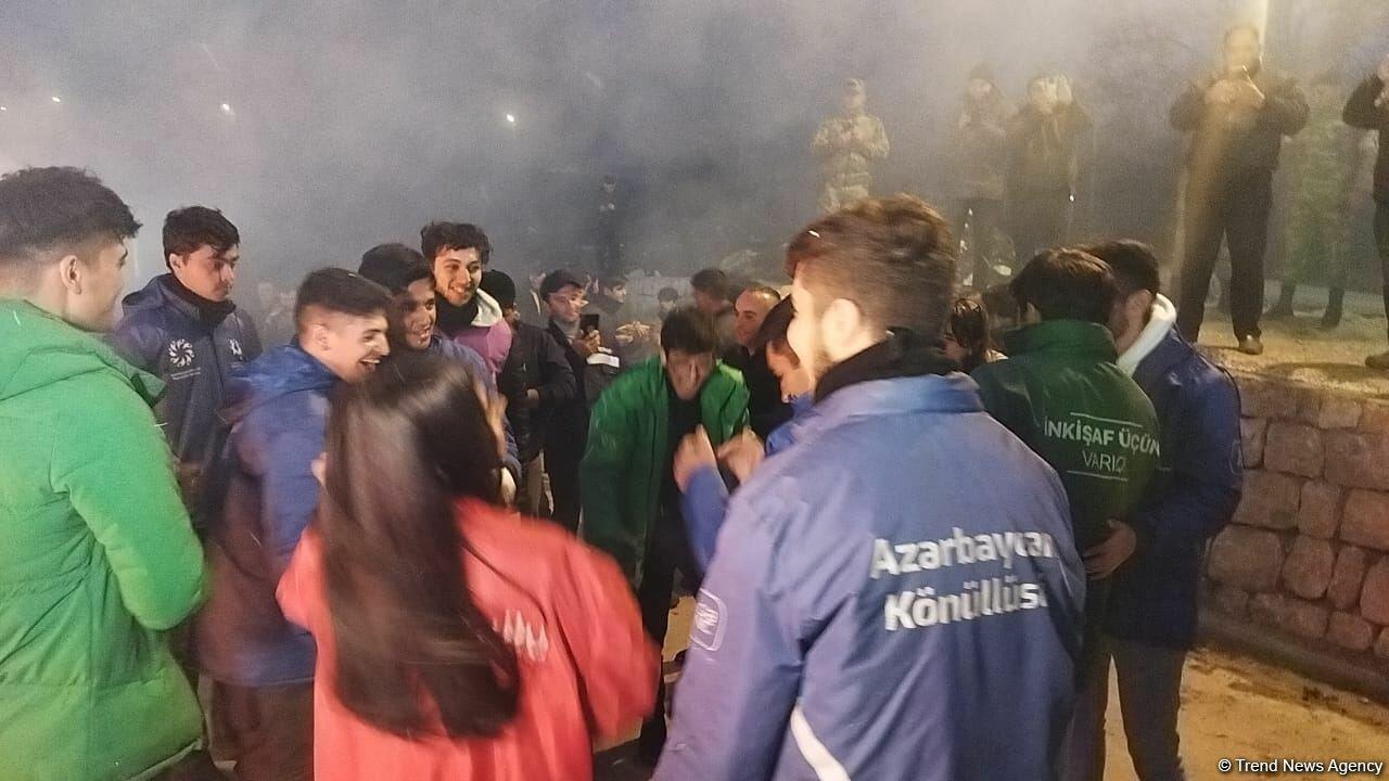 В Шуше разожгли праздничный костер
