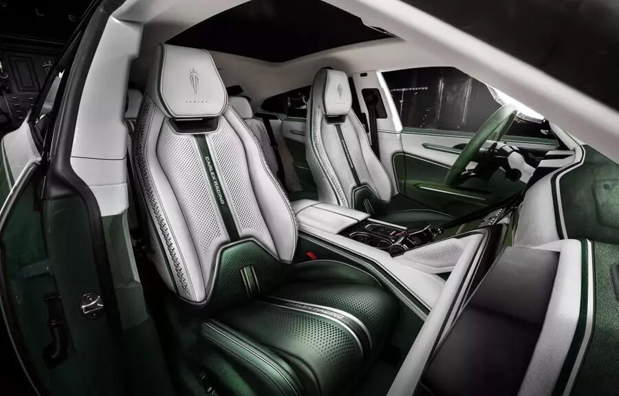 Lamborghini Urus получил необычный тюнинг в ирландском стиле