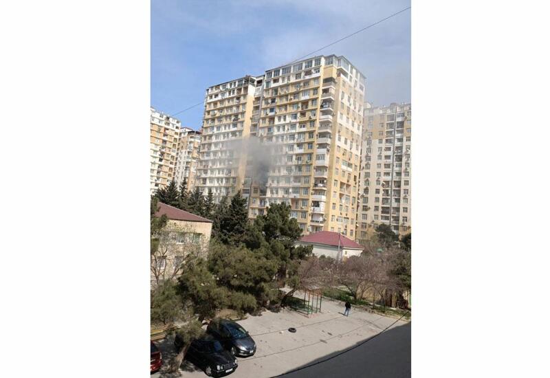 Bakıda yaşayış binasındakı yanğın söndürülüb