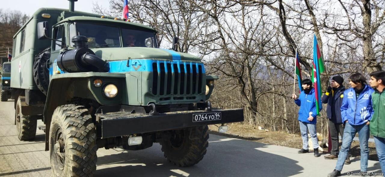 По Лачинской дороге проследовала очередная автоколонна миротворцев